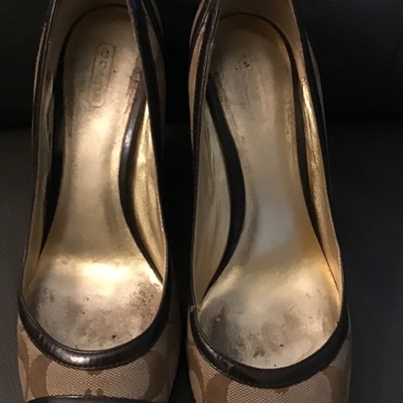 Signature Coach Wedge Shoes - Picture 4 of 5